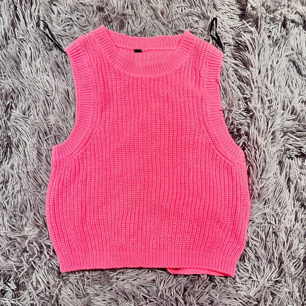 Pink crop top